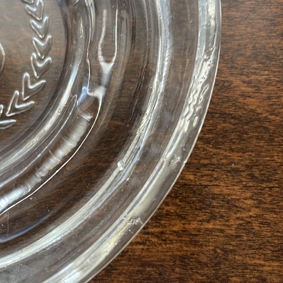 Vintage Sheraton Hotel Clear Glass Logo Ashtray (4.75" Diameter) - Picture 4 of 6